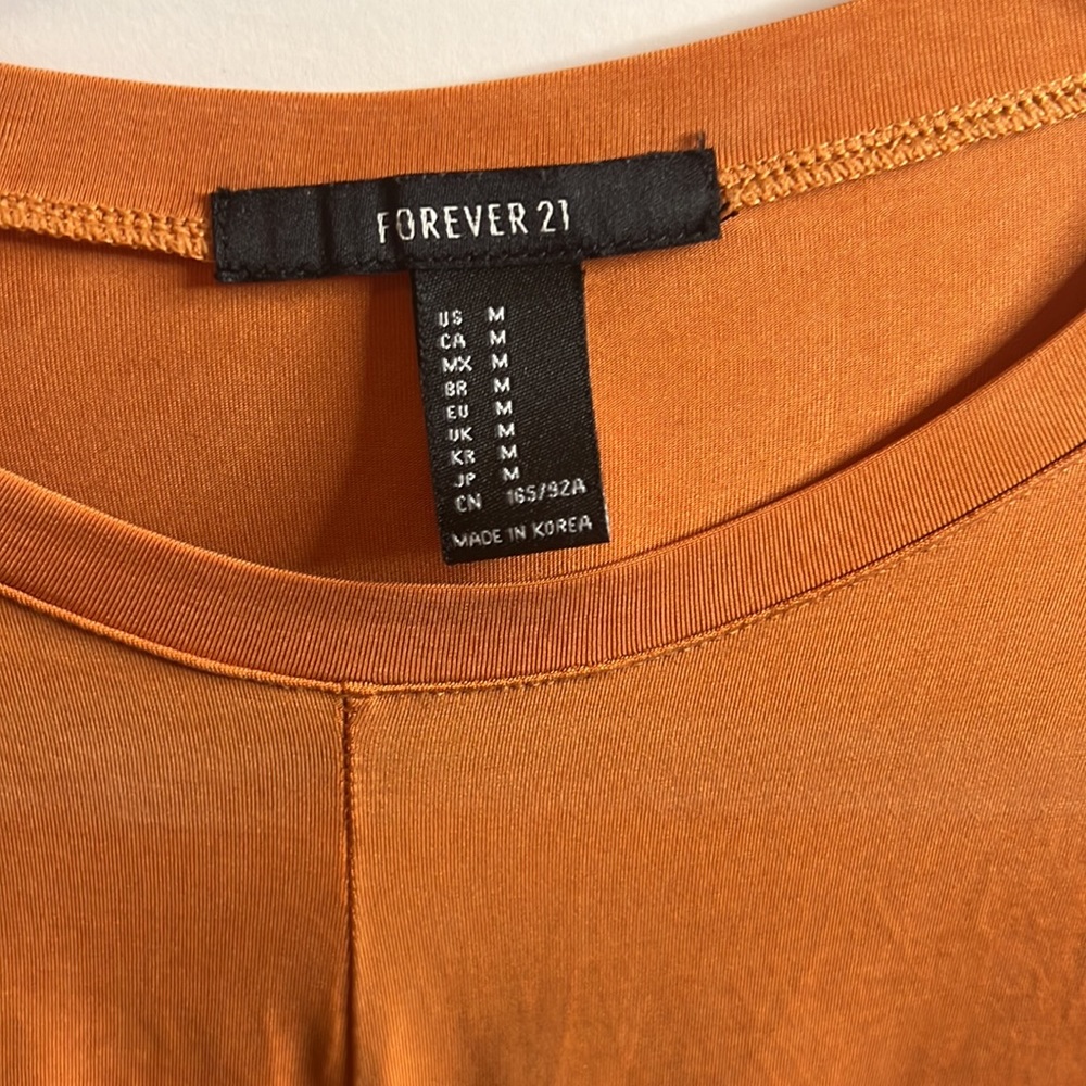 Rust orange top - Picture 2 of 2
